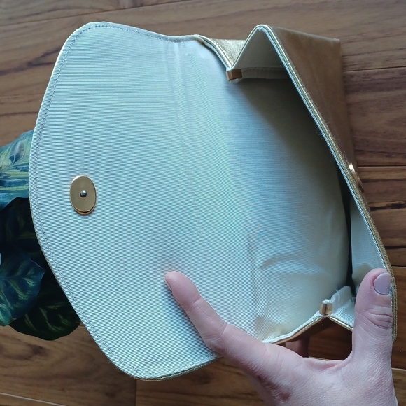 🌿Vintage Gold Evening Clutch - Picture 2 of 9